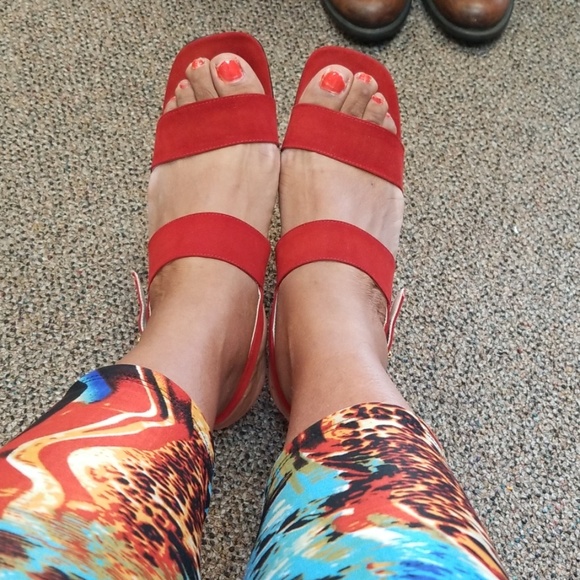 Vintage Leather Sandals - Picture 2 of 5